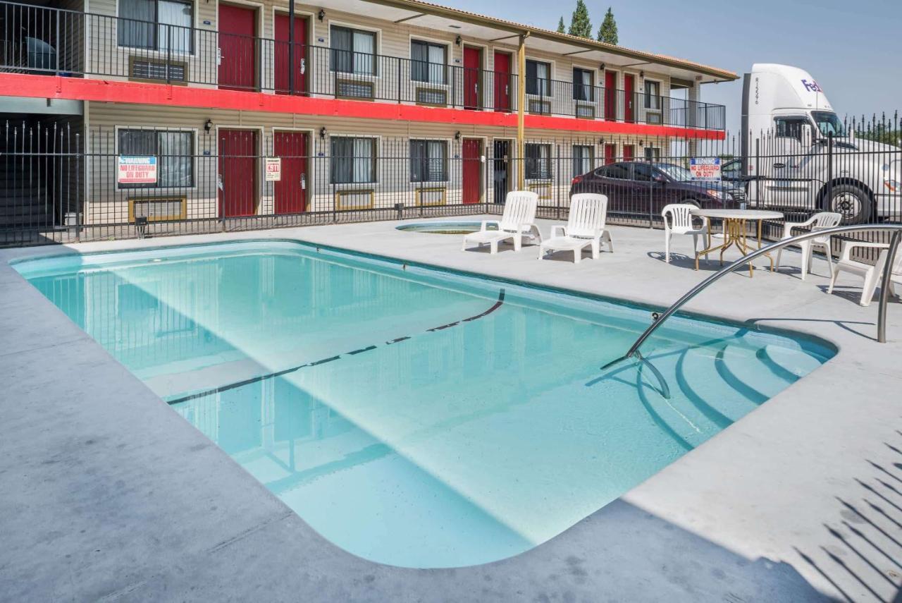 Howard Johnson By Wyndham Boise Exterior foto